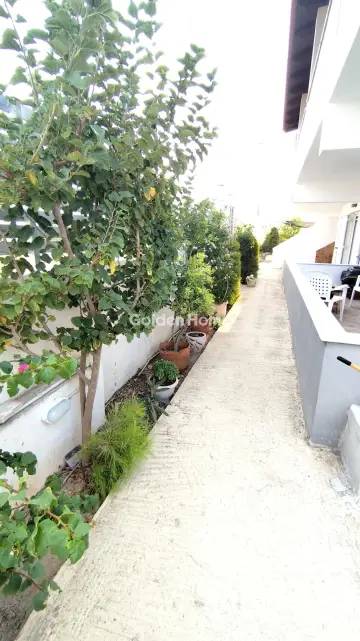 Floor Maisonette 100m<sup>2</sup> for rent photo 8