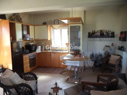 Independent Maisonette 195m<sup>2</sup> for rent photo 2