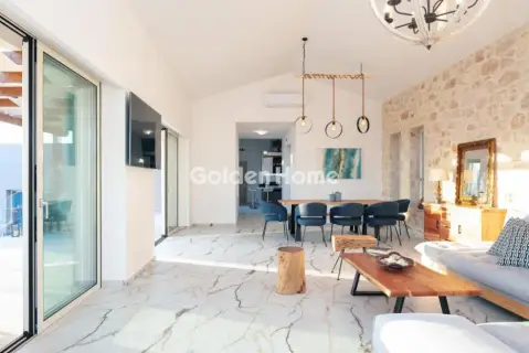 House 300m<sup>2</sup> for rent photo 6