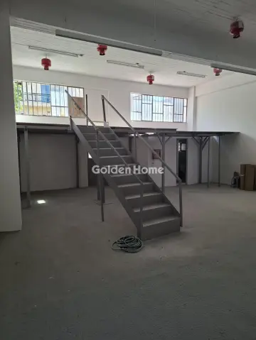 工业用 250m<sup>2</sup> for rent photo 3