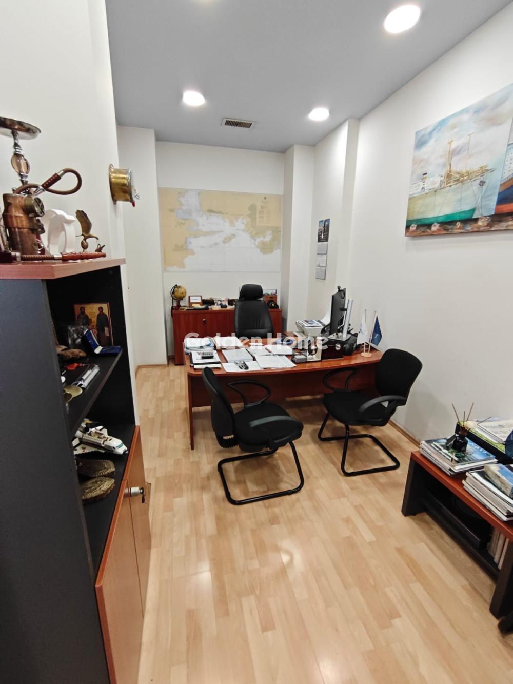 retail in Piraeus — Photo 9 of 15