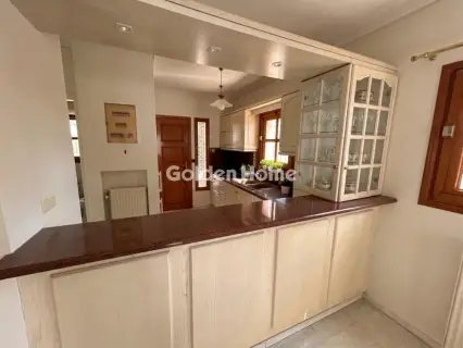 House 200m<sup>2</sup> for rent photo 4