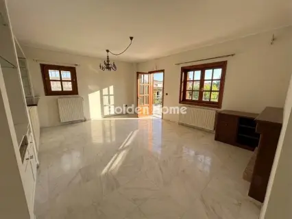 House 200m<sup>2</sup> for rent photo 2