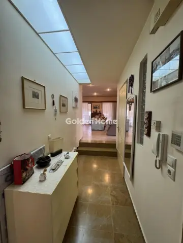 Apartment 103m<sup>2</sup> for rent photo 5633152