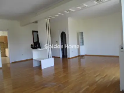 Floor Apartment 125m<sup>2</sup> for rent photo 3