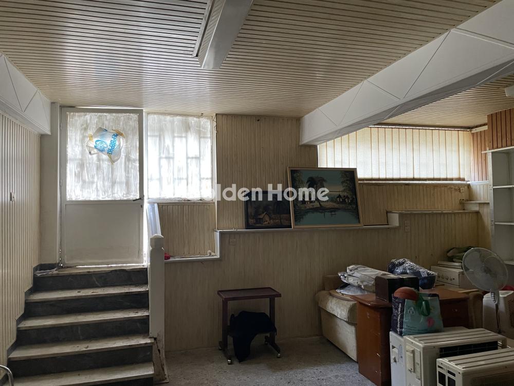 retail in Kentro — Photo 3 of 9