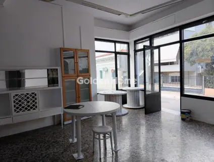 店铺 47m<sup>2</sup> for rent photo 2