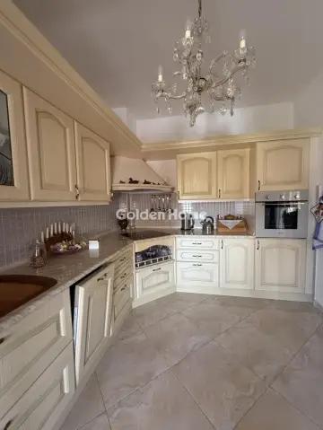 House 240m<sup>2</sup> for sale photo 5668856
