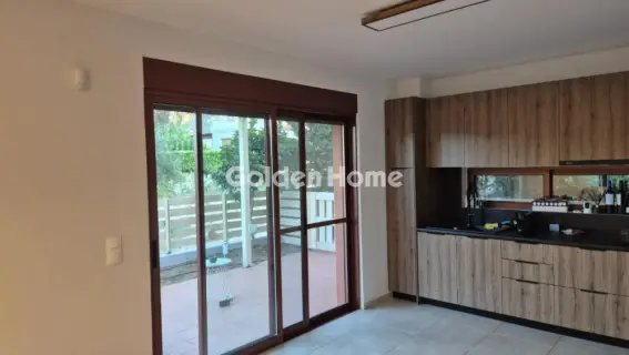 Independent Maisonette 221m<sup>2</sup> for rent photo 3