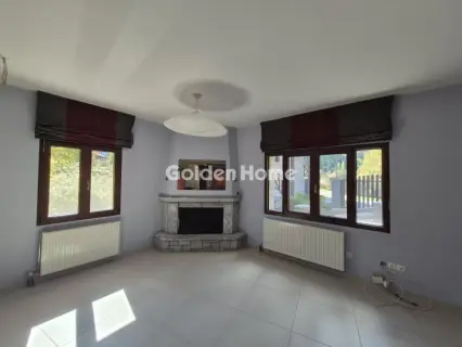 Independent Maisonette 198m<sup>2</sup> for rent photo 3