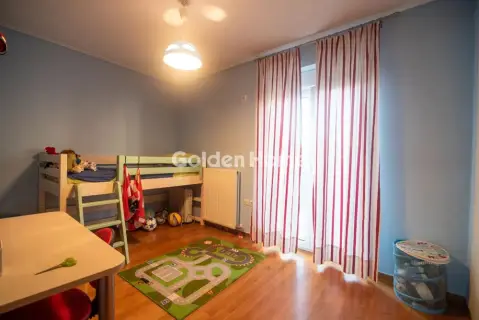 Independent Maisonette 222m<sup>2</sup> for rent photo 7