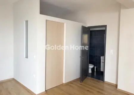 Office 69m<sup>2</sup> for rent photo 4