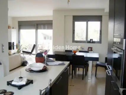Maisonette Attached 230m<sup>2</sup> for sale photo 2